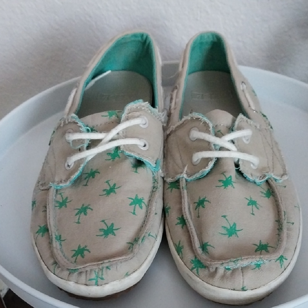 Sanuk Tan and Green Women's Sneakers